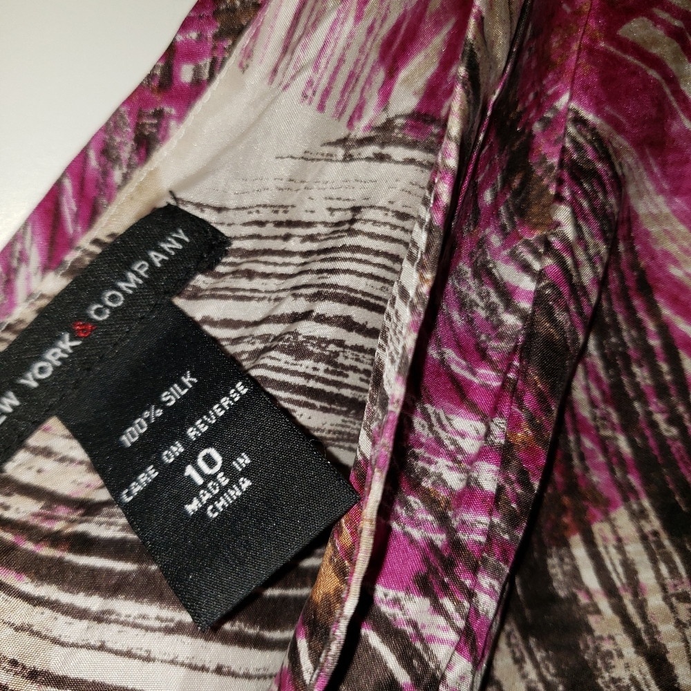 ❤New York and Company Sleeveless Blouse - Picture 3 of 3